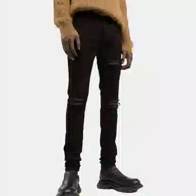 AMIRI SS22 Black Distressed Skinny Jeans