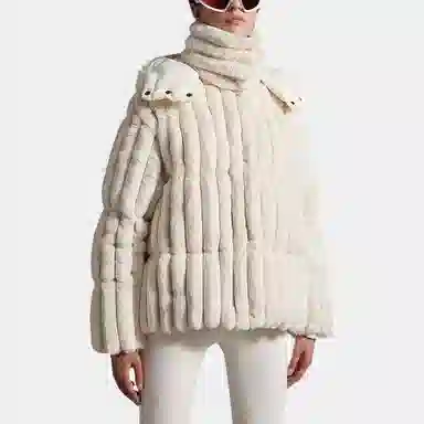 Moncler FW22 Logo