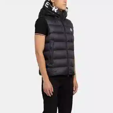 Moncler FW21 Montreuil