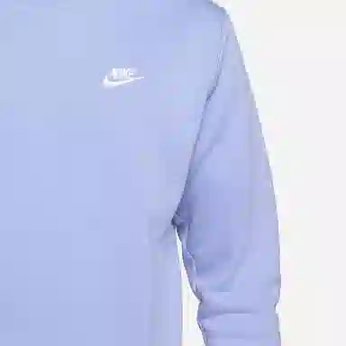 Nike Sportswear Club Crew Logo
