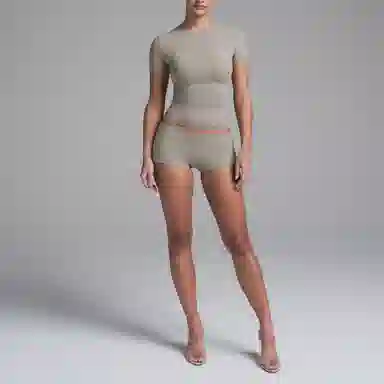 SKIMS FITSEVERYBODY T-SHIRT T SMOKE