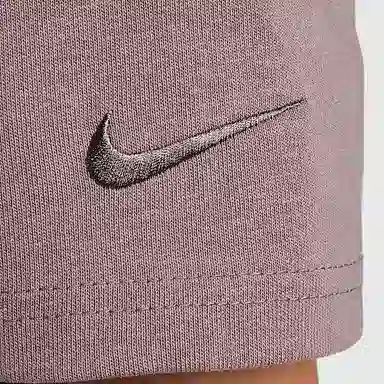 Nike Sportswear Premium Essentials