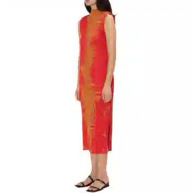 PLEATS PLEASE ISSEY MIYAKE