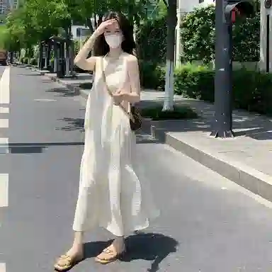 沐晓欣 纯色适中宽松圆领无袖连衣裙 女款