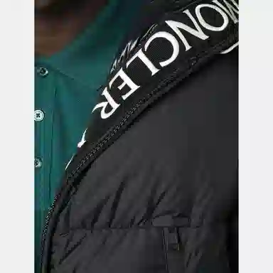 Moncler FW22 logo