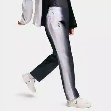 On Court Track Pants logo