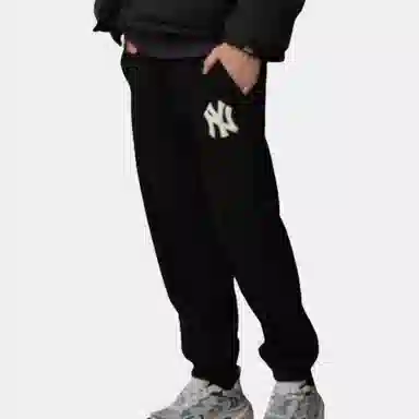 New Era x MLB FW24 logo