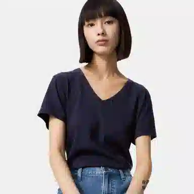UNIQLO V T