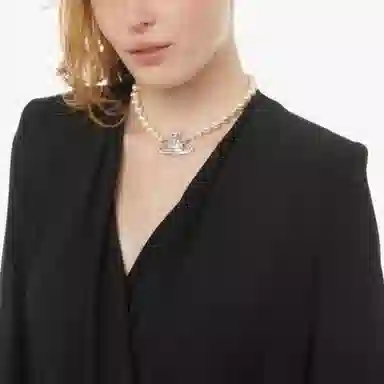 Vivienne Westwood One Row Pearl Bas Relief Choker