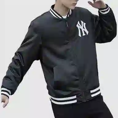 New Era x MLB Yankees Logo Jacket