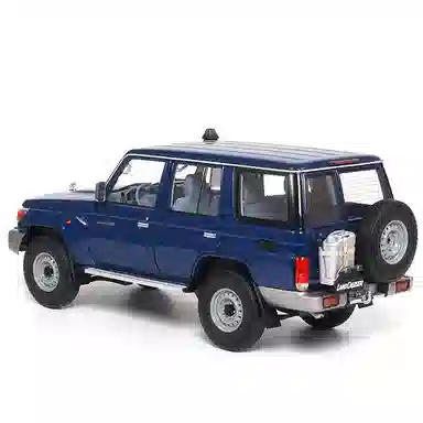 Almost Real 118 Land Cruiser 76 2017 LC76