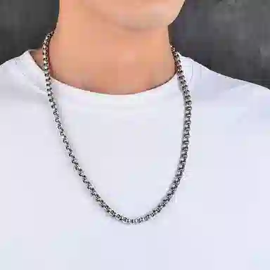 925
