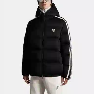 Moncler FW22 Sanbesan