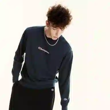 Champion Basic Crewneck Sweatshirt