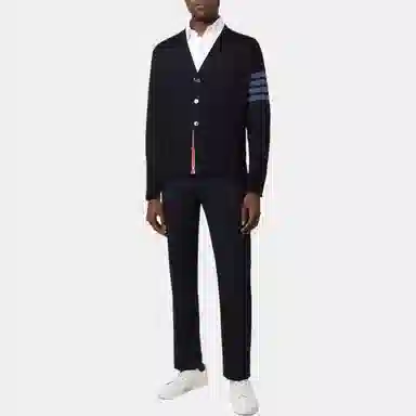 THOM BROWNE FW22 V