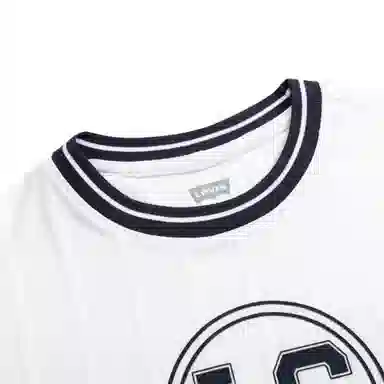 Levi's T