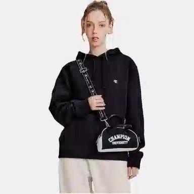 Champion FW23 Basic C-Logo