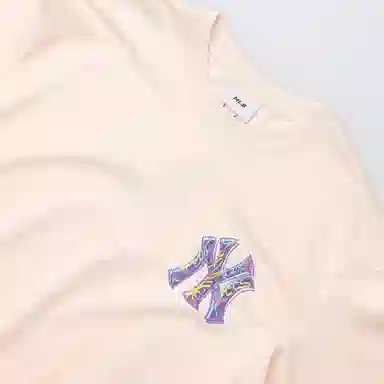 MLB T