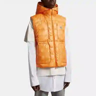 Moncler SS23 Logo