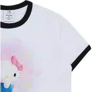 acme de la vie Sanrio Hello Kitty 3d Artwork Middle Crop Short Sleeve T-Shirt T