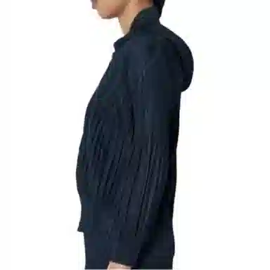 PLEATS PLEASE ISSEY MIYAKE