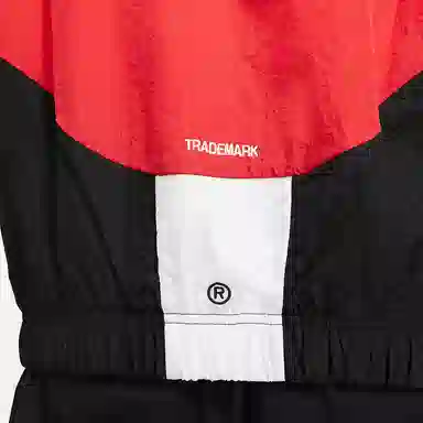 Nike Sportswear Swoosh Logo