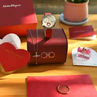 FERRAGAMO 39mm SFUN00122