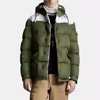Moncler SS22