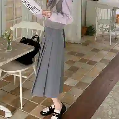 小镇姗姗 纯色百褶半身裙 灰色