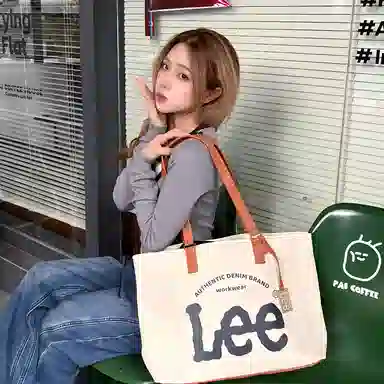 Lee Tote Bag