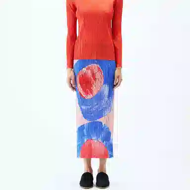PLEATS PLEASE ISSEY MIYAKE
