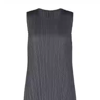 PLEATS PLEASE ISSEY MIYAKE