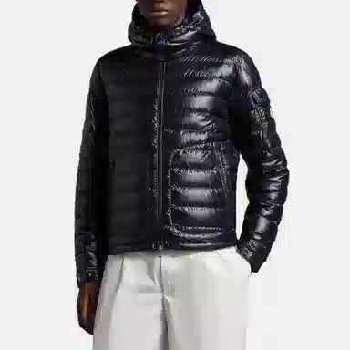 Moncler SS23 Lauros Logo