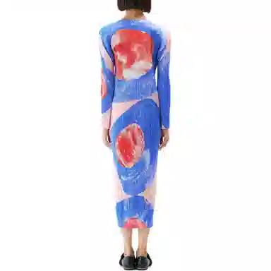 PLEATS PLEASE ISSEY MIYAKE