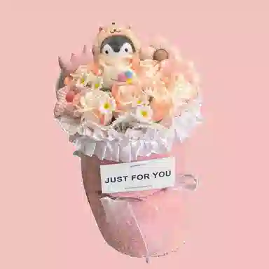 公主恋人 可爱粉色企鹅花束布娃娃 永生花束 玩偶周边