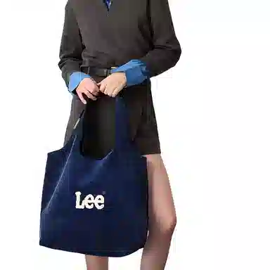 Lee Tote