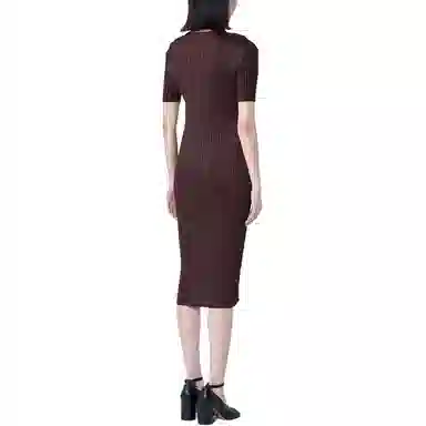 PLEATS PLEASE ISSEY MIYAKE