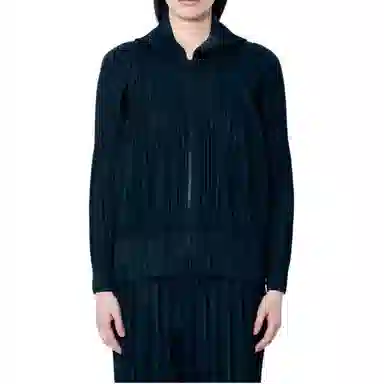 PLEATS PLEASE ISSEY MIYAKE