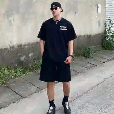 PAUL COSTELLOE logoT