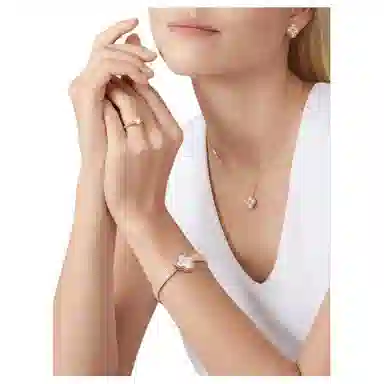 Van Cleef & Arpels Alhambra