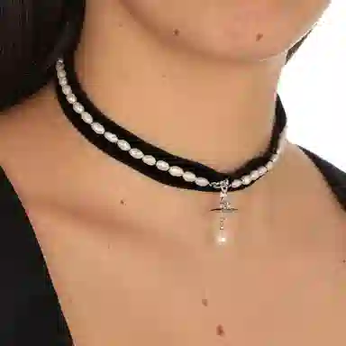 Vivienne Westwood Velvet Pearl Necklace