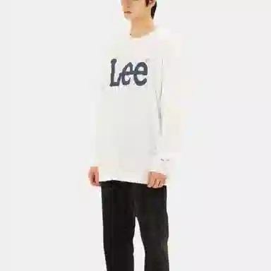 Lee T