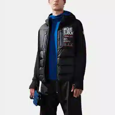 Moncler FW22 Logo Puffer Jacket