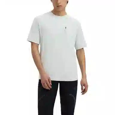 Under Armour T
