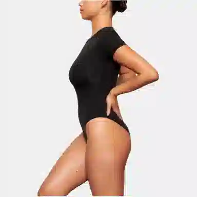 SKIMS Fits Everybody T-Shirt Bodysuit Onyx