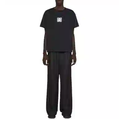 GIVENCHY T