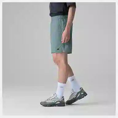 New Balance MET 24