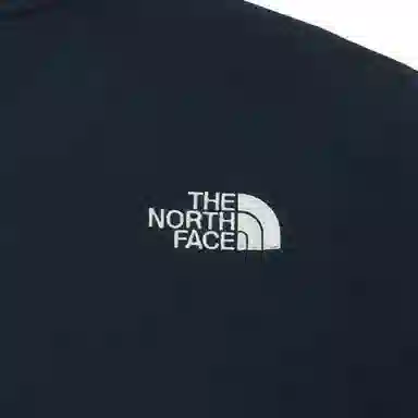 THE NORTH FACE Essential Overfit Eco Logo