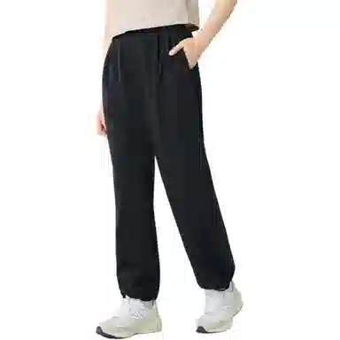 New Balance IU Classics Logo