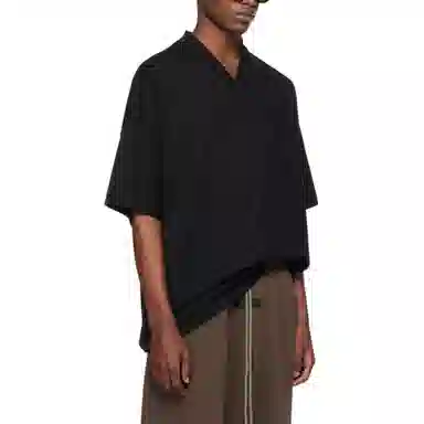 Fear of God Essentials V-Neck Black